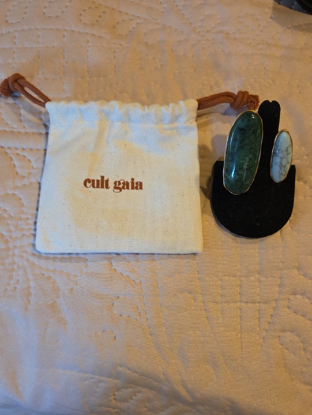 cult gaia Green and Cream Oval Stone Ring Duo